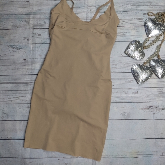 Maidenform Spanx Nude Bodysuit shaper Small - Picture 3 of 5